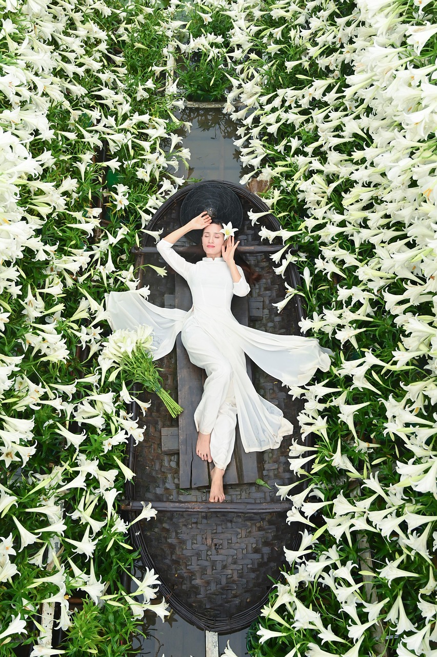 entdecken sie die neuesten trends und zeitlose designs in der welt der mode. lassen sie sich von eleganten outfits, stilvollen accessoires und kreativen looks inspirieren, die ihren persönlichen stil unterstreichen.