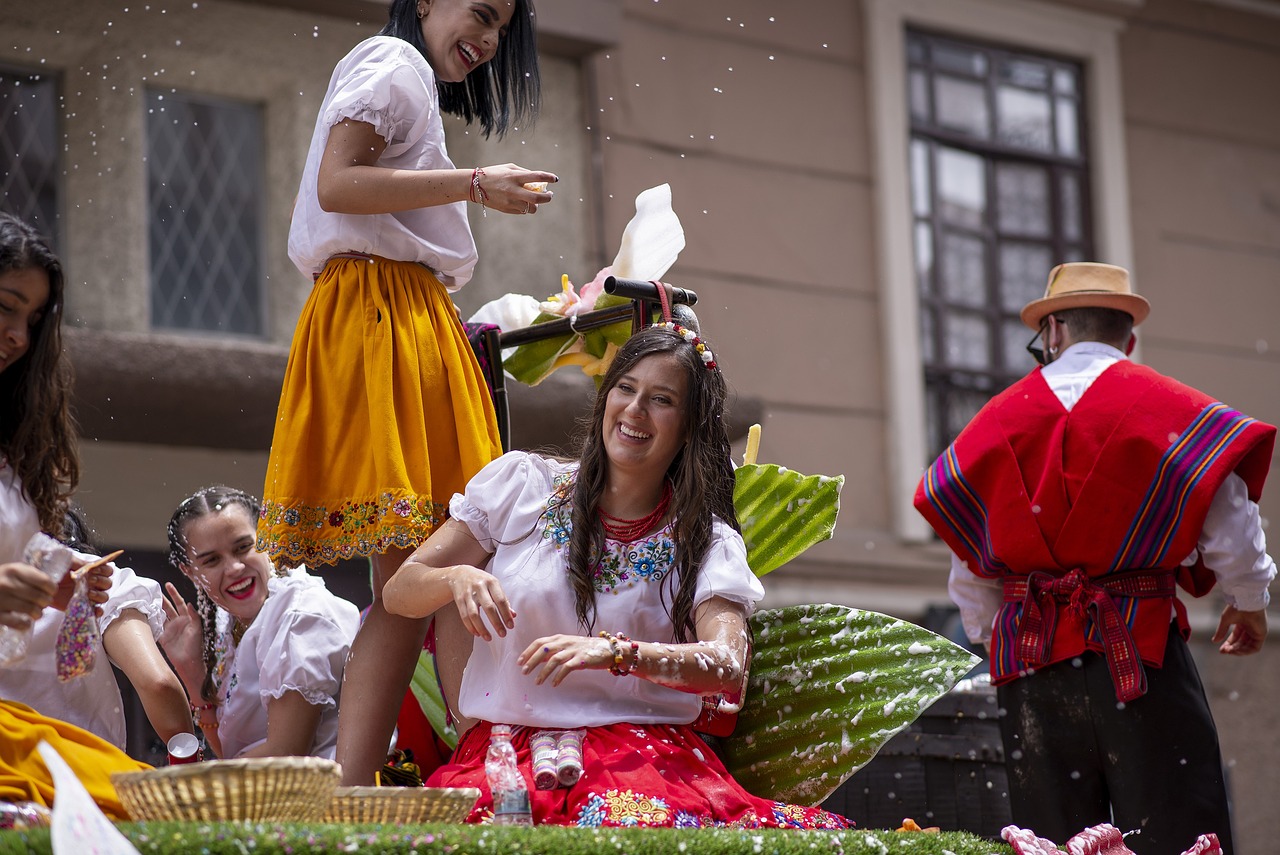 entdecken sie die reiche vielfalt der frauenkultur: von inspirierenden geschichten über starke frauen bis hin zu kulturellen traditionen, kunst und musikkreationen, die das wesen der weiblichkeit feiern.