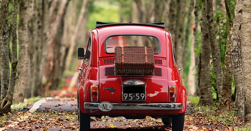 Wie viel bar muss man in einen Fiat 500 machen?