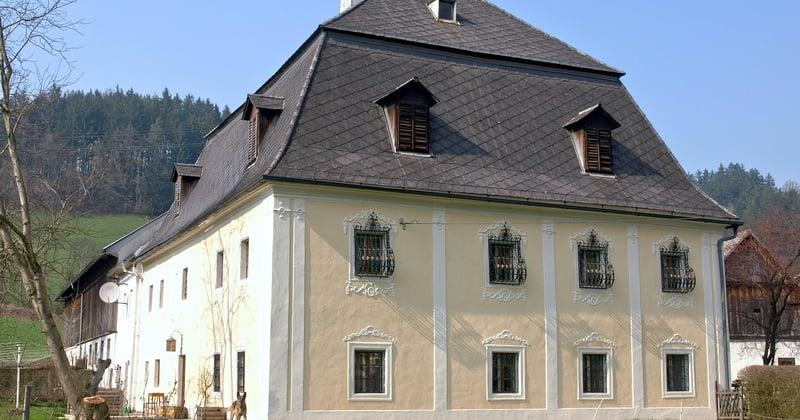 Altes Treppenhaus gestalten: 7 Ideen für mehr Charme