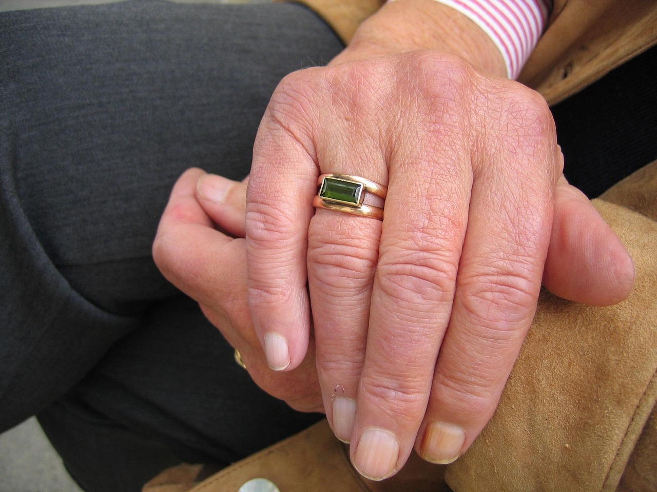 entdecken sie hochwertige home-care-dienstleistungen, die individuell auf ihre bedürfnisse zugeschnitten sind. unsere professionellen betreuer bieten unterstützung und sicherheit für ein komfortables leben zu hause.